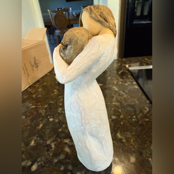 Willow Tree hand painted sculpture - Picture 6 of 12